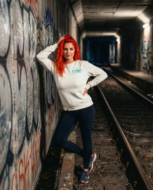 SZMO 4 Door Godzilla Crewneck Pullover Skyline Print Vorderansicht