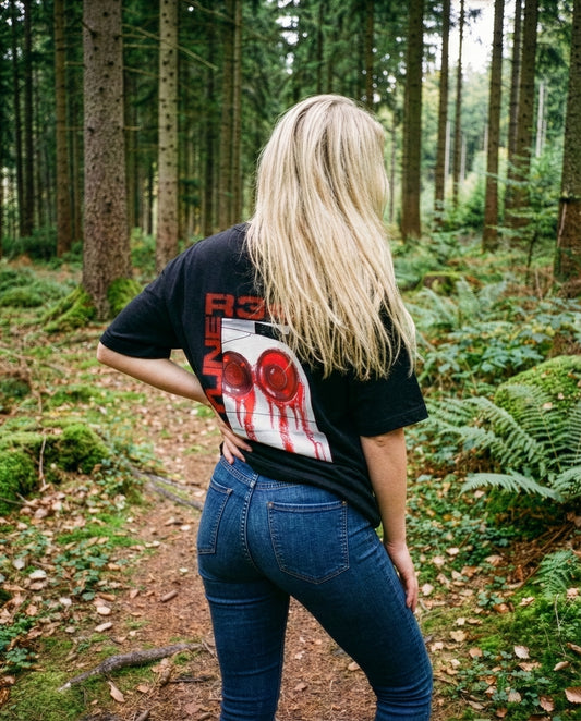 SZMO R34 Skyline Rückleuchten T-Shirt Schwarz Oversize JDM Rückansicht