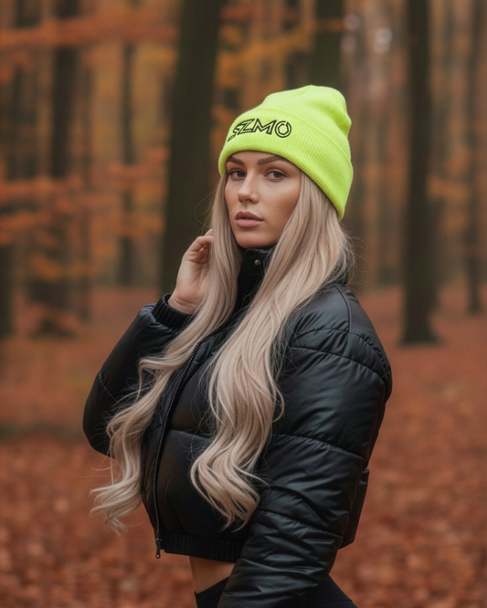 SZMO Beanie Wintermütze Neon Gelb mit Stick Vorderansicht