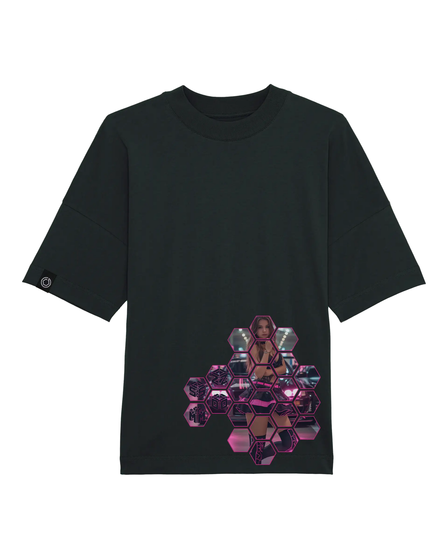 SZMO R34 Skyline T-Shirt Schwarz Pink Oversize JDM Streetwear Vorderansicht Detail
