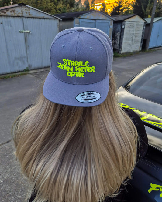 SZMO Stabile Zehn Meter Optik Cap Grau mit Neon Gelben Stick Vorderansicht