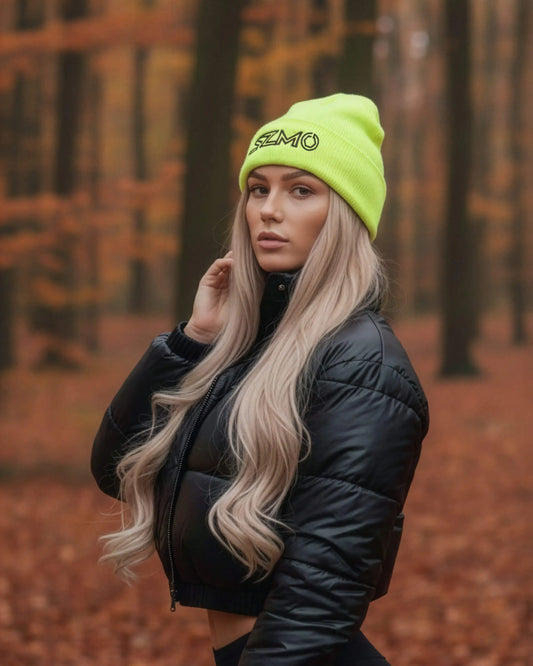 SZMO Beanie Wintermütze Neon Gelb mit Stick Vorderansicht